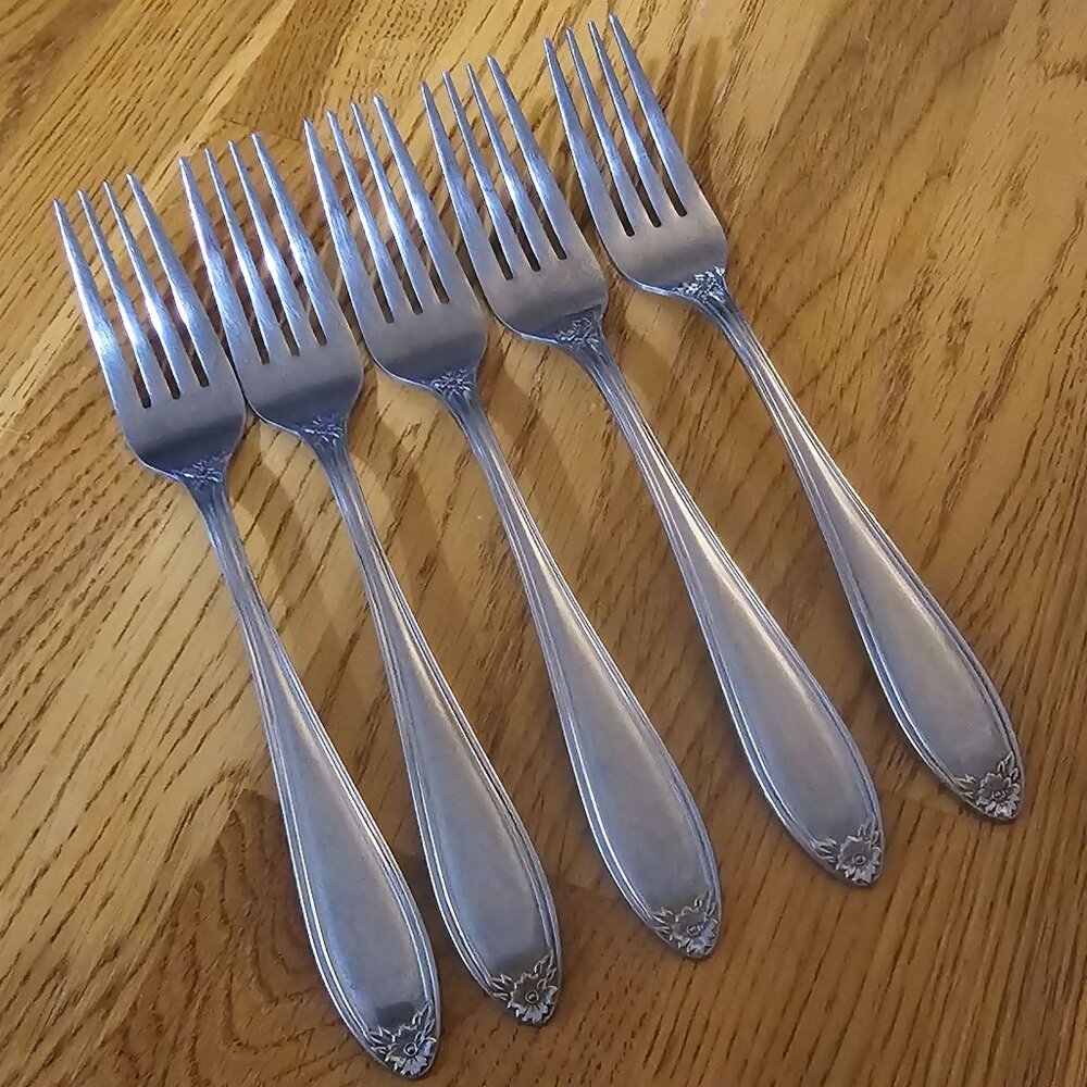 5 Home Concepts Fleurette Fork 7.25" Japan 1960s minimalist flower floral design